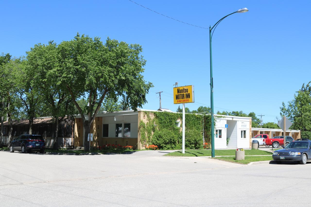 Manitou Motor Inn Exterior photo